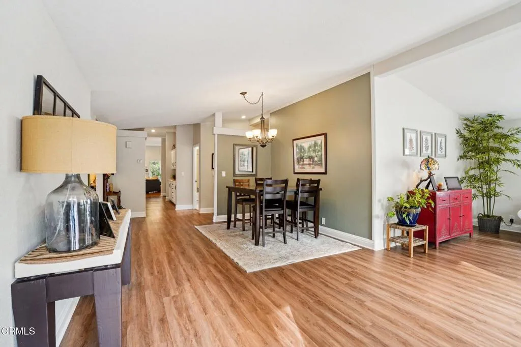 177 Little John Court, Westlake Village, California 91361 home-pic-8