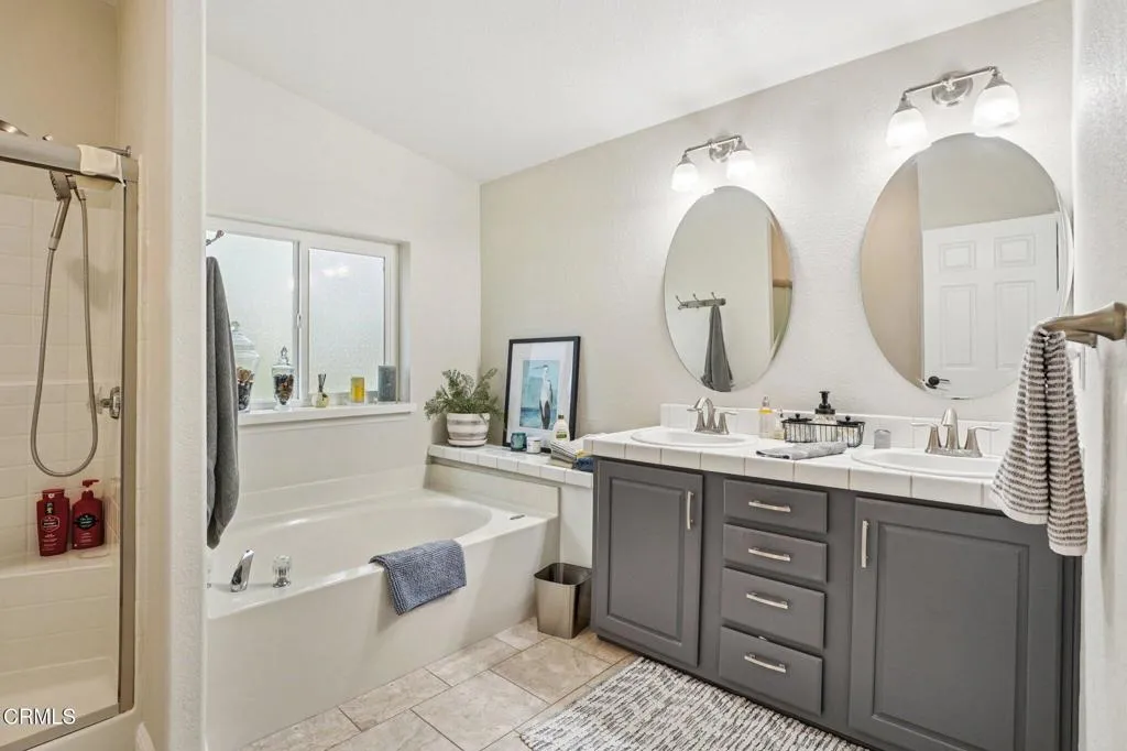 177 Little John Court, Westlake Village, California 91361 home-pic-14