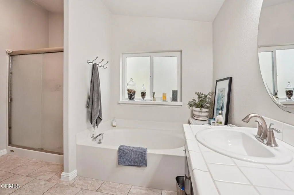 177 Little John Court, Westlake Village, California 91361 home-pic-15
