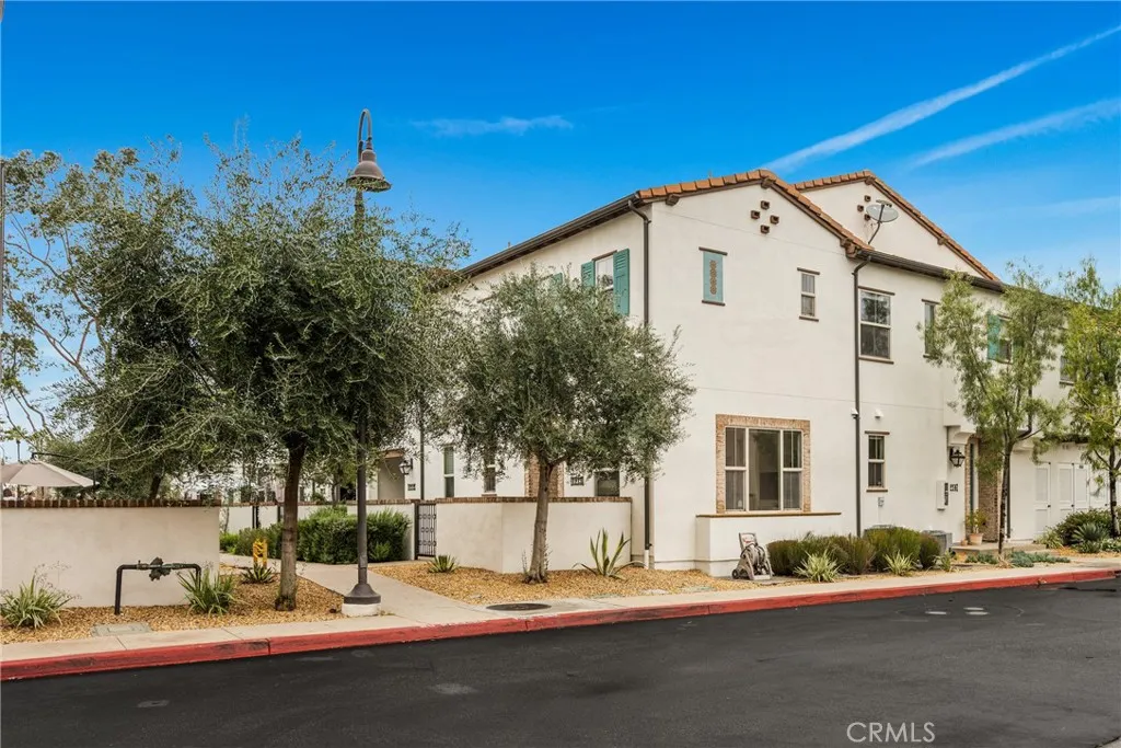 1213 El Paseo, Lake Forest, California 92610 home-pic-1