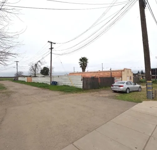 view of dirt / gravel road
