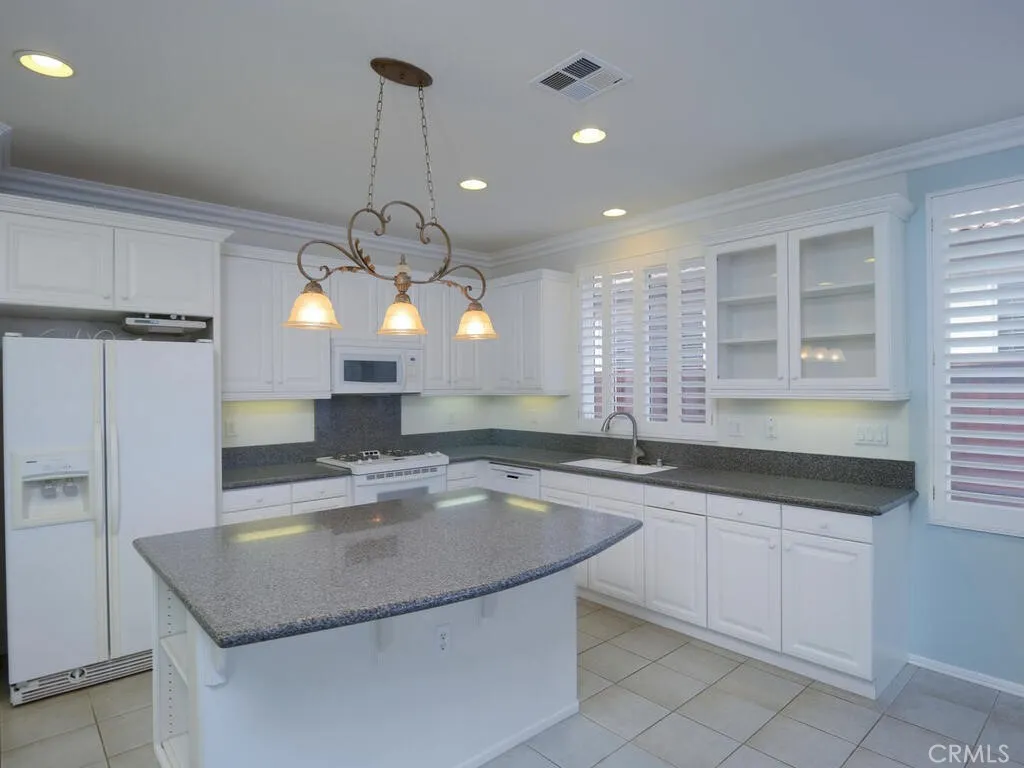 376 Bjorn Court, Hemet, California 92545 home-pic-8