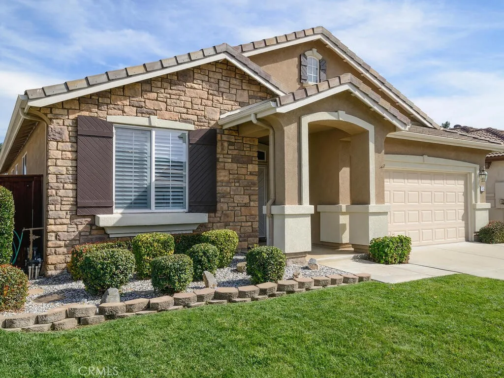 376 Bjorn Court, Hemet, California 92545 home-pic-3