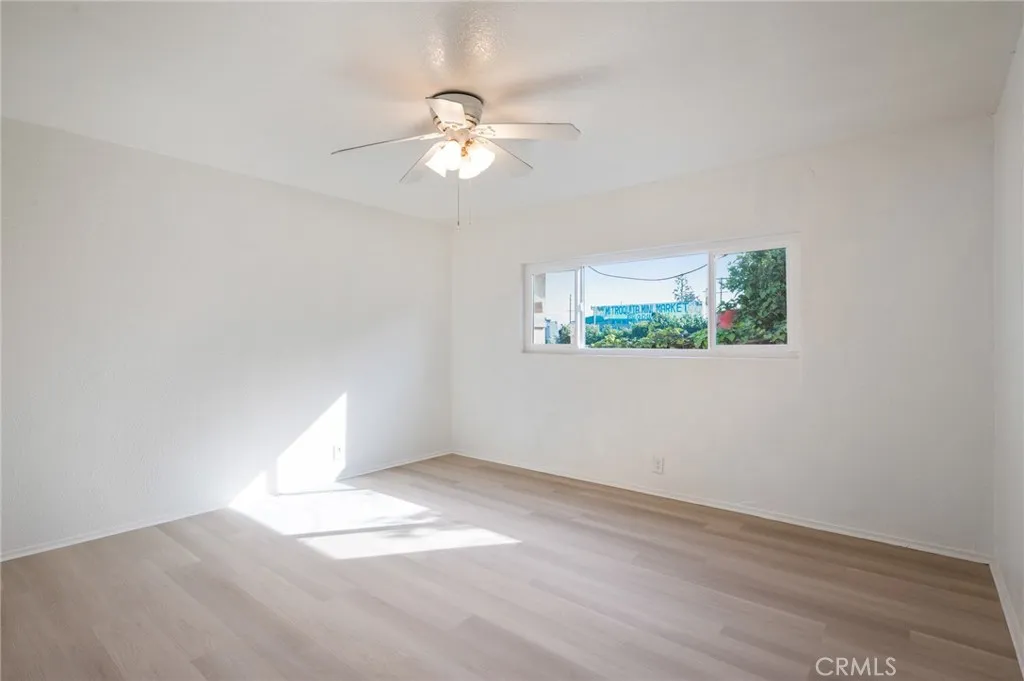 11825 S Vermont Ave, Los Angeles, California 90044 home-pic-12