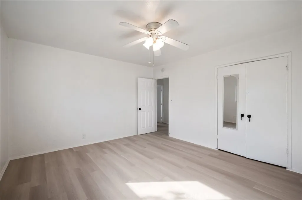 11825 S Vermont Ave, Los Angeles, California 90044 home-pic-14