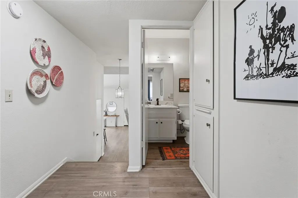 6227 1/2 Randi, Woodland Hills, California 91367 home-pic-14