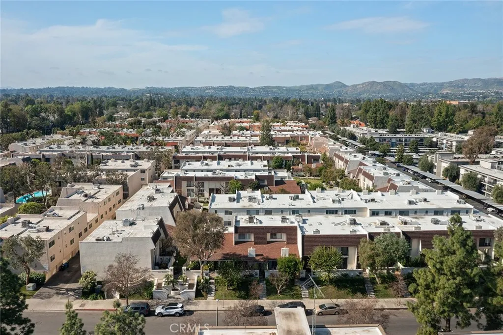 6227 1/2 Randi, Woodland Hills, California 91367 home-pic-36