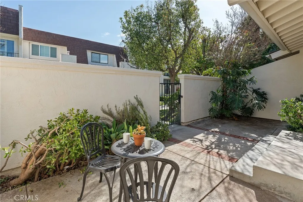 6227 1/2 Randi, Woodland Hills, California 91367 home-pic-26