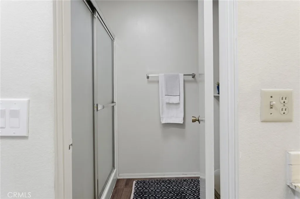 6227 1/2 Randi, Woodland Hills, California 91367 home-pic-21