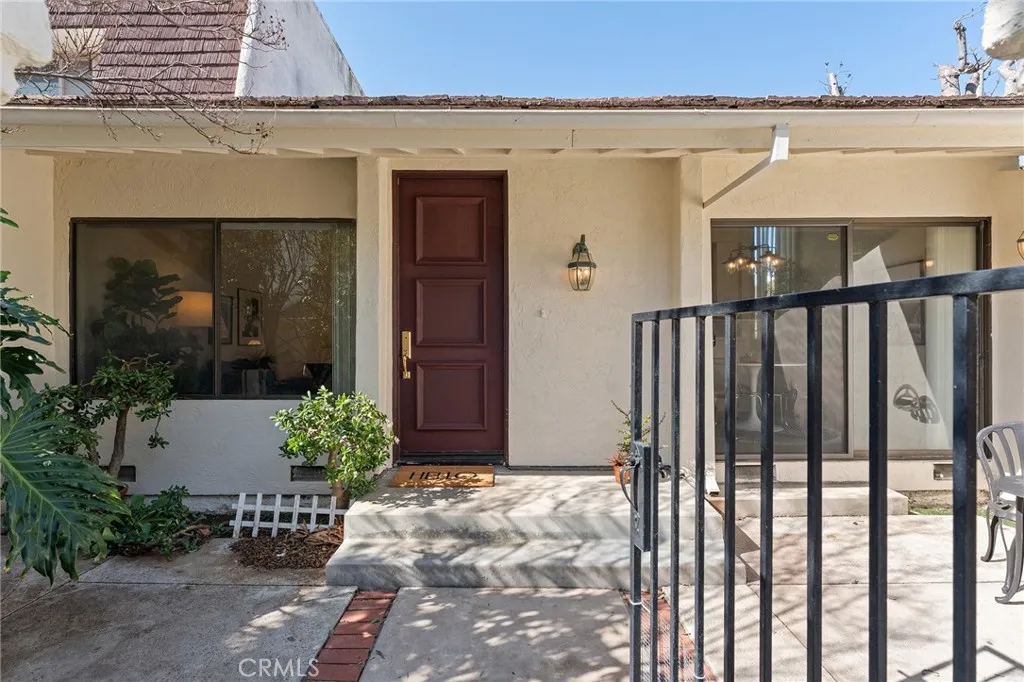 6227 1/2 Randi, Woodland Hills, California 91367 home-pic-24
