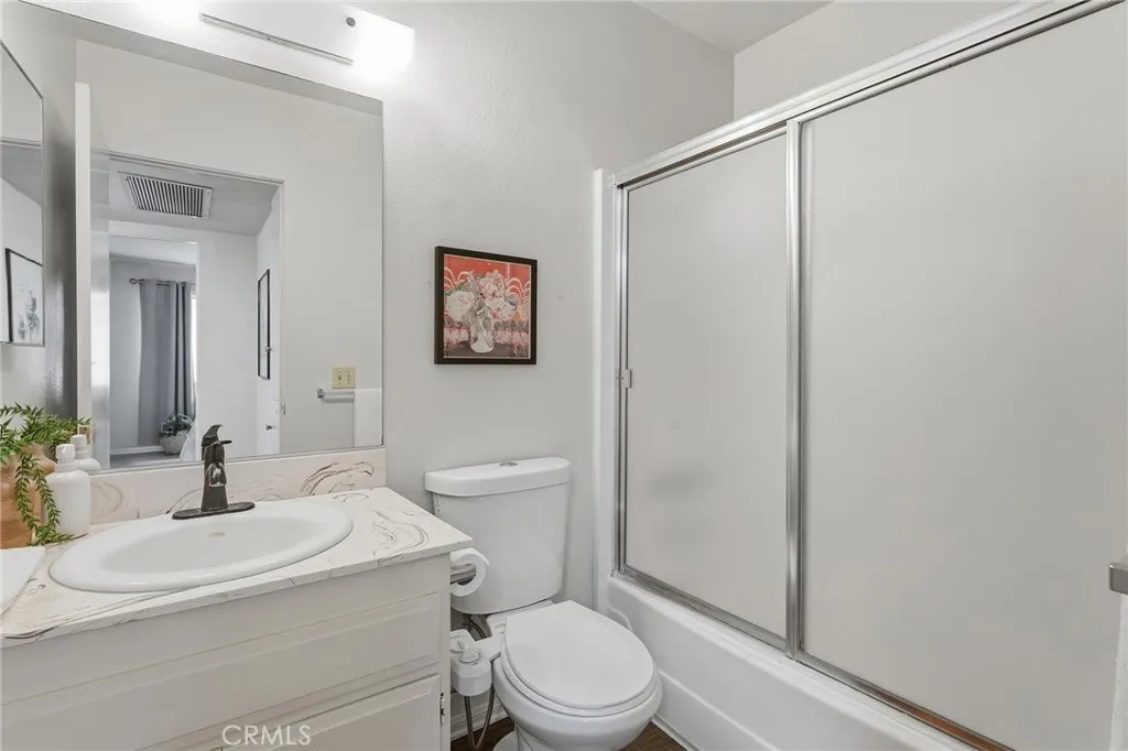 6227 1/2 Randi, Woodland Hills, California 91367 home-pic-17