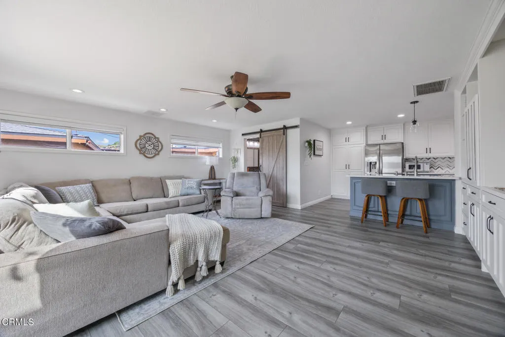1457 S Burnaby Drive, Glendora, California 91740 home-pic-9