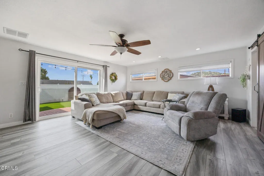 1457 S Burnaby Drive, Glendora, California 91740 home-pic-12