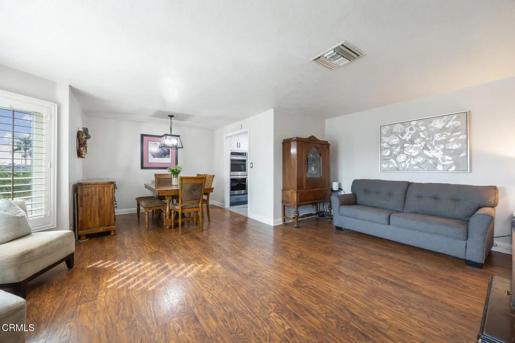 1457 S Burnaby Drive, Glendora, California 91740 home-pic-2