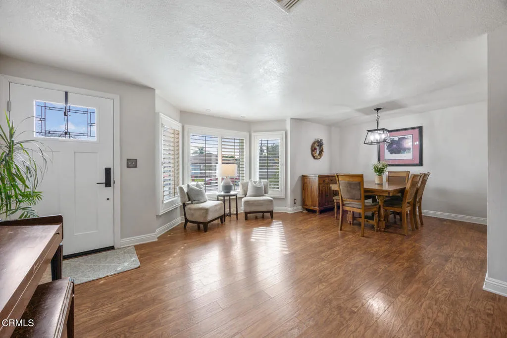 1457 S Burnaby Drive, Glendora, California 91740 home-pic-3