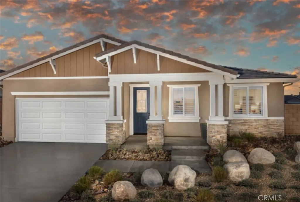 13869 Mesa View Drive, Victorville, California 92392 home-pic-1