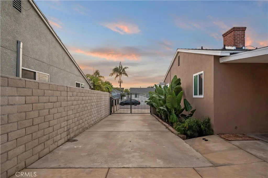 638 N Buttonwood, Anaheim, California 92805 home-pic-53