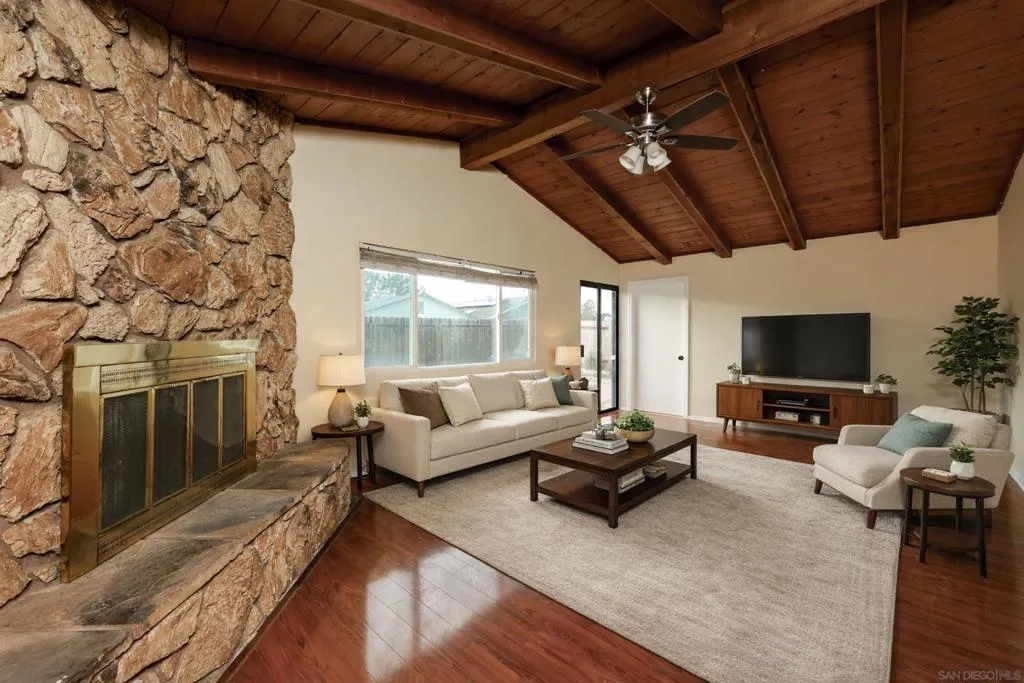 10866 Sandy Hook Rd, San Diego, California 92126 home-pic-1