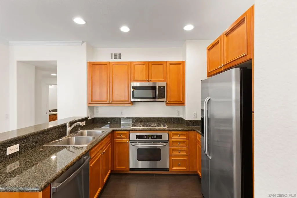 12685 Savannah Creek Dr 261, San Diego, California 92128 home-pic-8