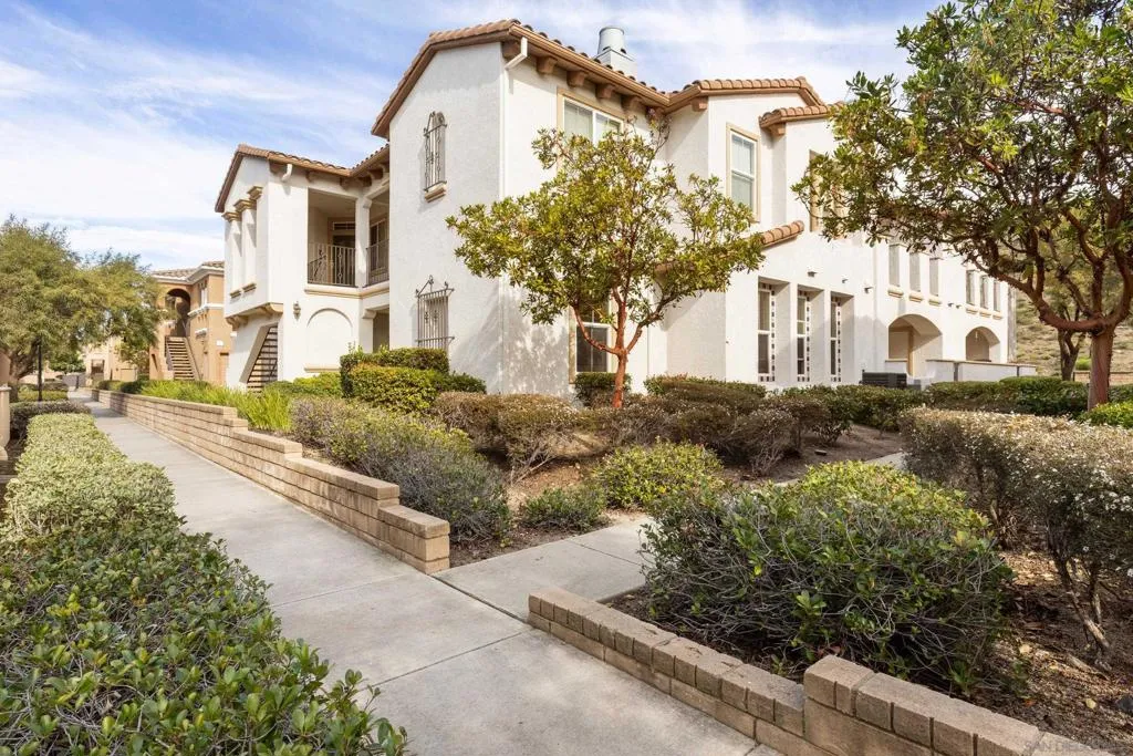 12685 Savannah Creek Dr 261, San Diego, California 92128 home-pic-1