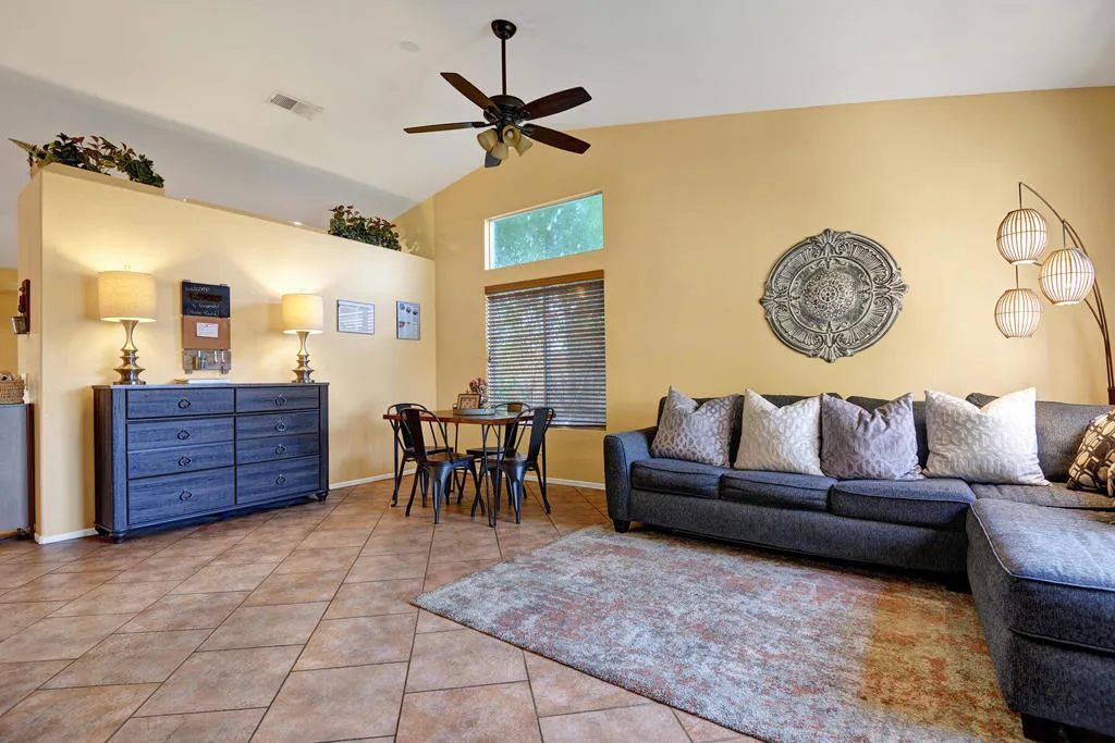 45210 Desert Hills Court, La Quinta, California 92253 home-pic-4