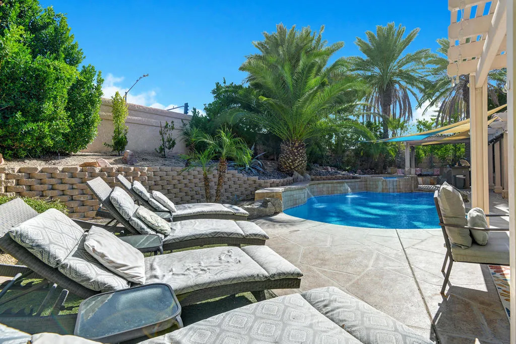 45210 Desert Hills Court, La Quinta, California 92253 home-pic-27
