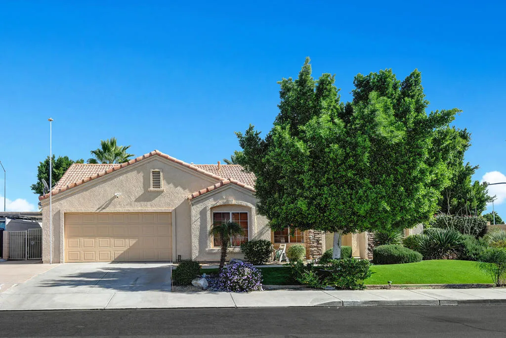 45210 Desert Hills Court, La Quinta, California 92253 home-pic-2