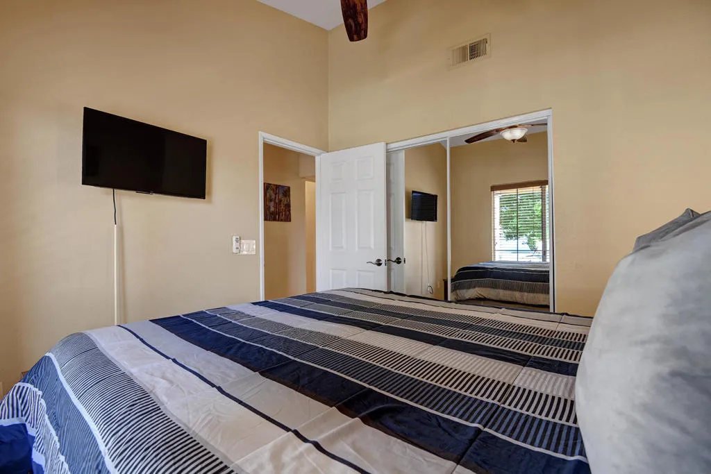45210 Desert Hills Court, La Quinta, California 92253 home-pic-17