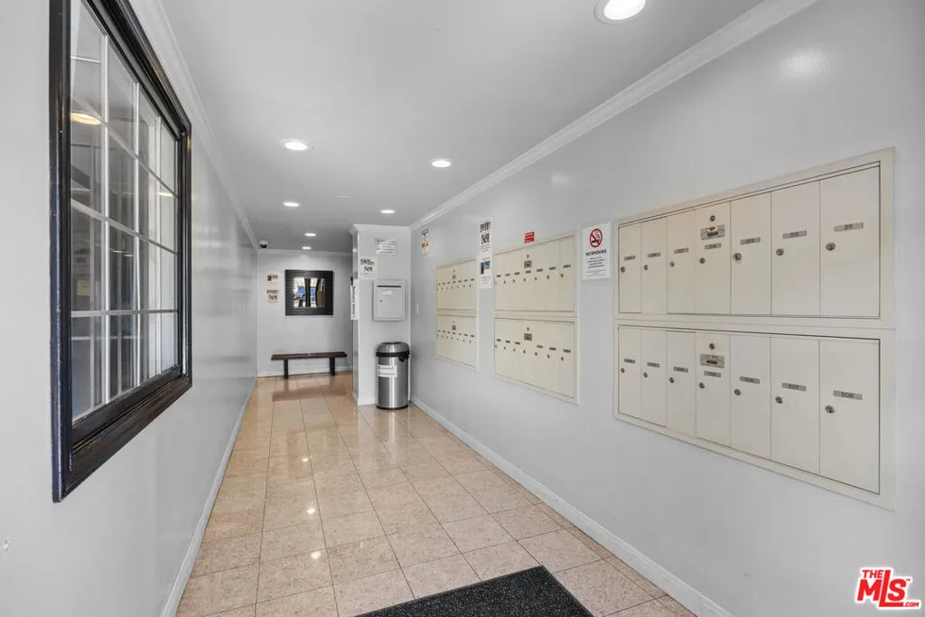 1515 S Beverly Drive 202, Los Angeles, California 90035 home-pic-33