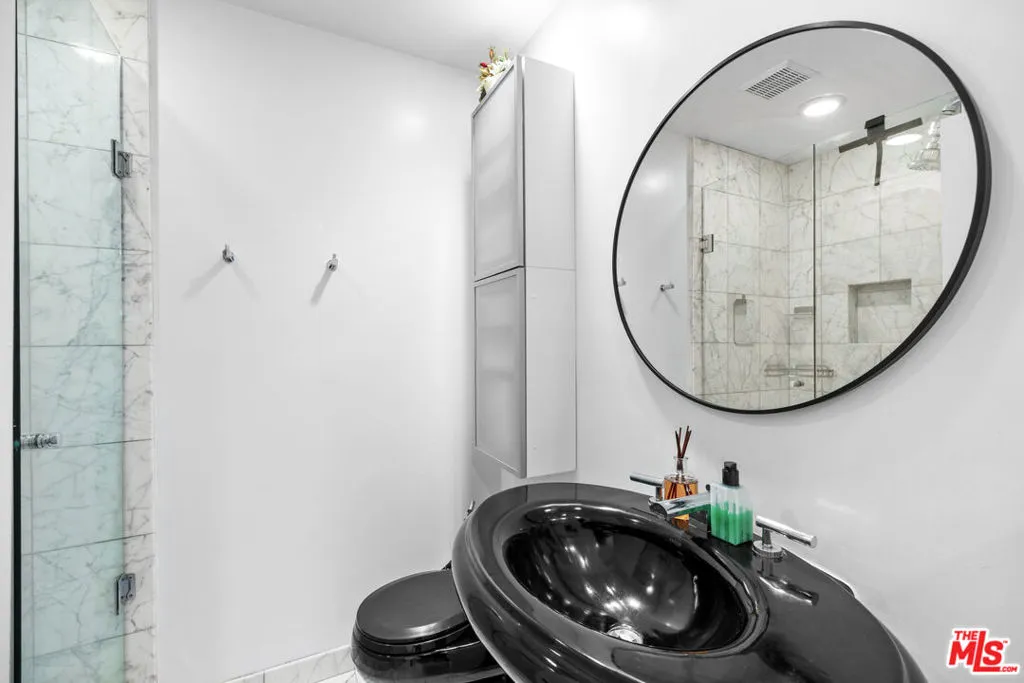1515 S Beverly Drive 202, Los Angeles, California 90035 home-pic-14