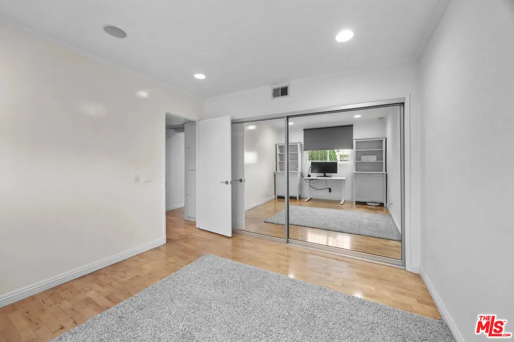 1515 S Beverly Drive 202, Los Angeles, California 90035 home-pic-18