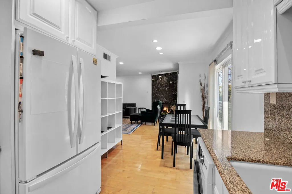 1515 S Beverly Drive 202, Los Angeles, California 90035 home-pic-11
