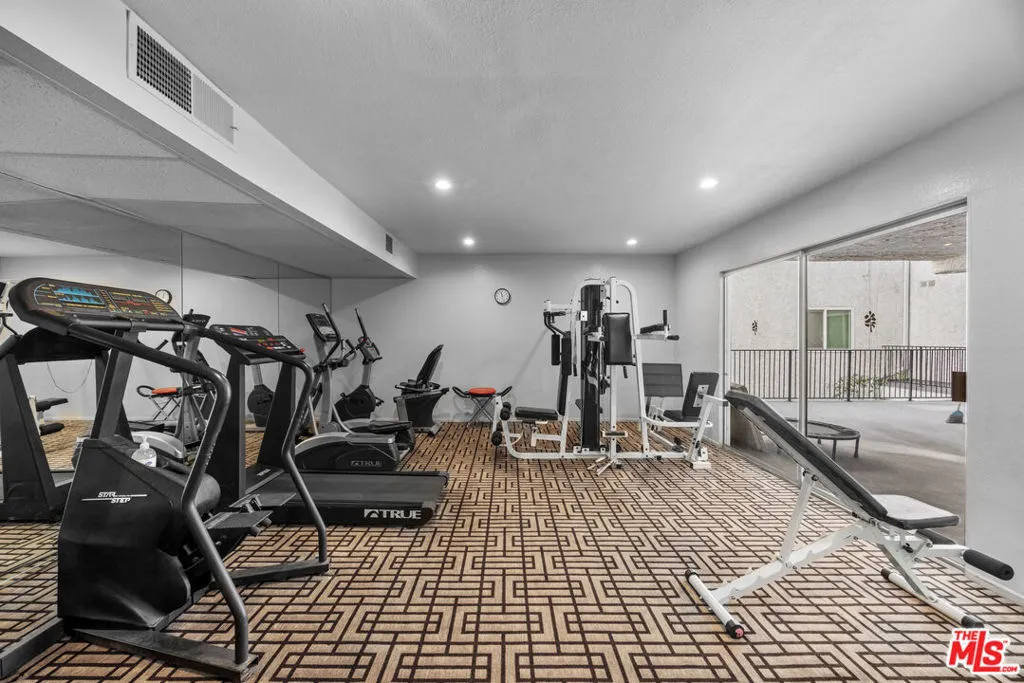1515 S Beverly Drive 202, Los Angeles, California 90035 home-pic-25