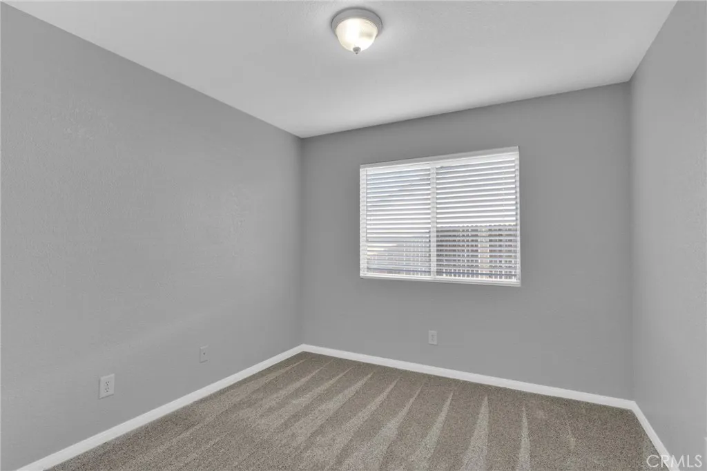 12268 Shadow, Victorville, California 92392 home-pic-31