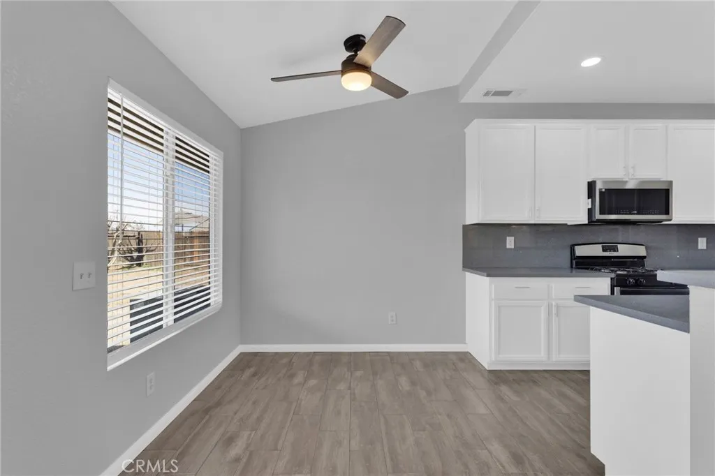 12268 Shadow, Victorville, California 92392 home-pic-16