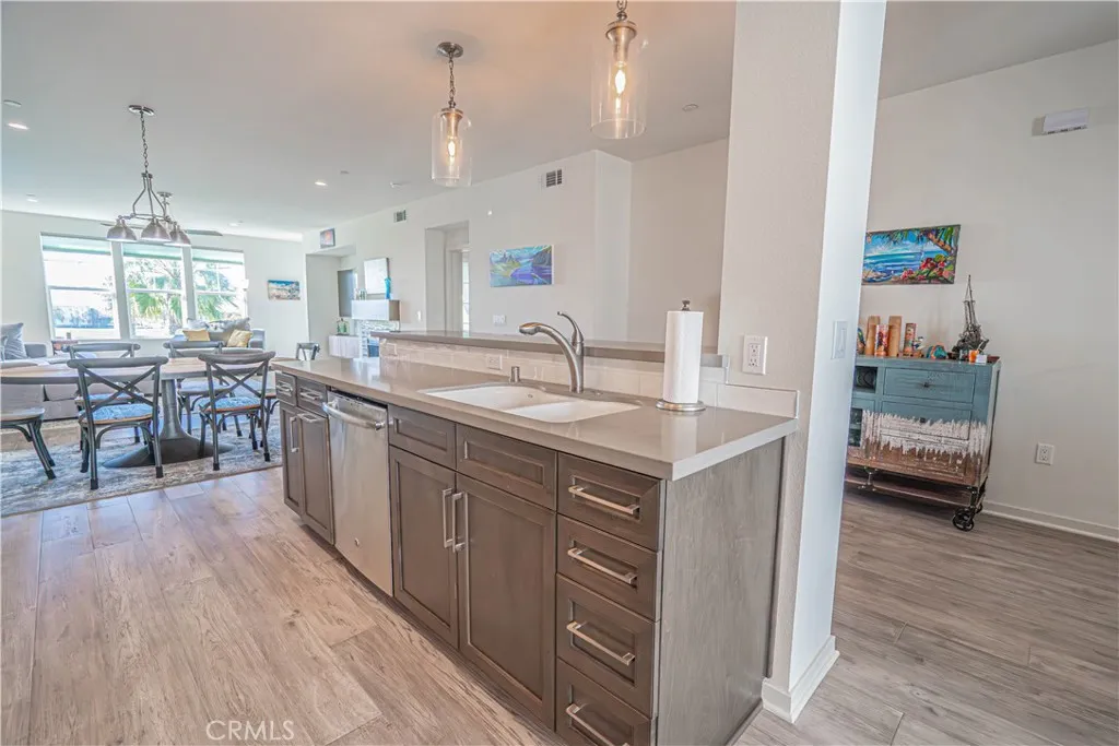 4060 Tradewinds Drive, Oxnard, California 93035 home-pic-9