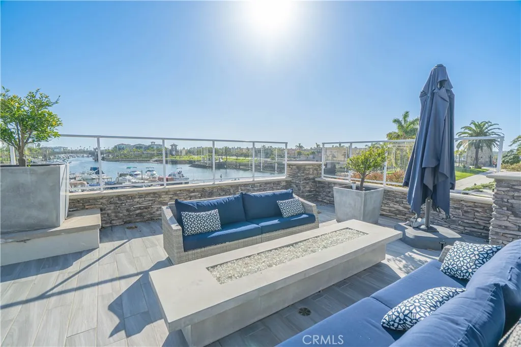 4060 Tradewinds Drive, Oxnard, California 93035 home-pic-45