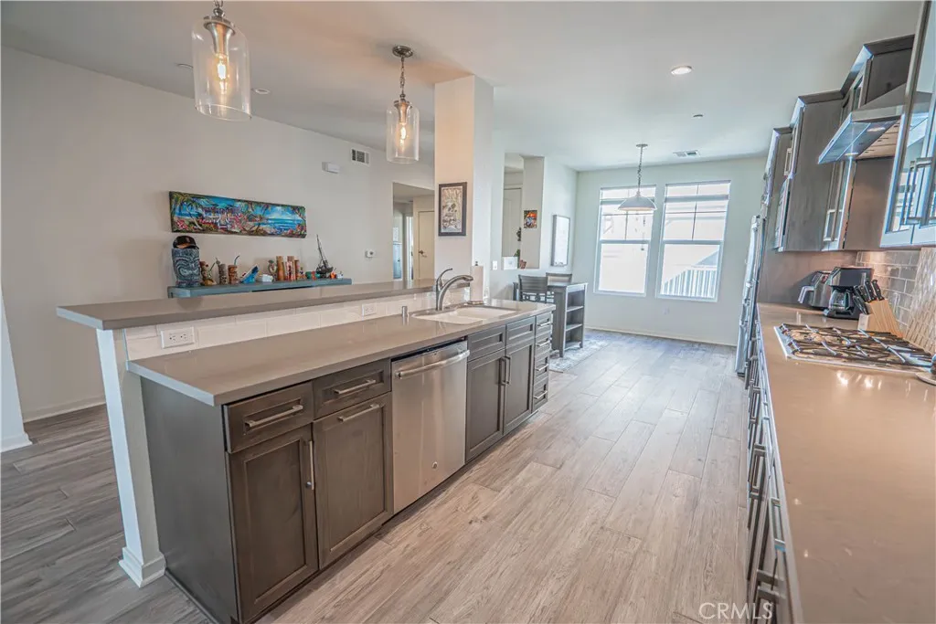 4060 Tradewinds Drive, Oxnard, California 93035 home-pic-7