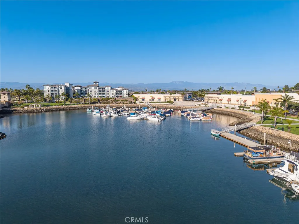 4060 Tradewinds Drive, Oxnard, California 93035 home-pic-58