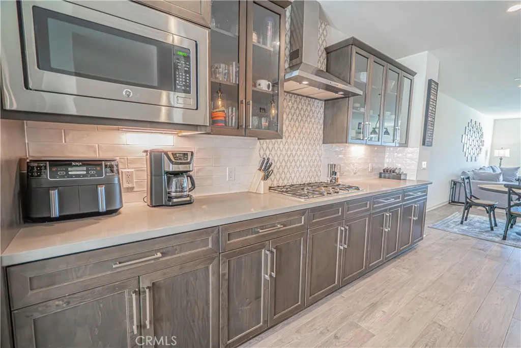 4060 Tradewinds Drive, Oxnard, California 93035 home-pic-13