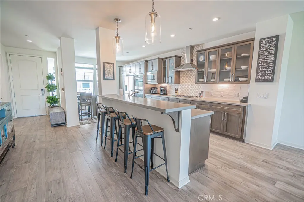4060 Tradewinds Drive, Oxnard, California 93035 home-pic-6