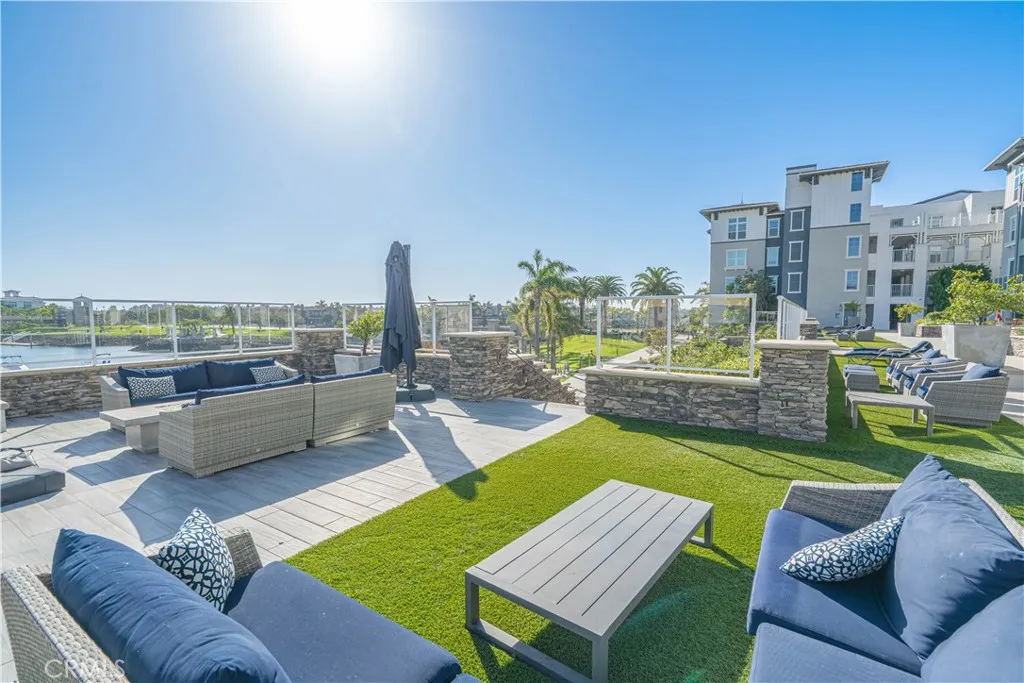 4060 Tradewinds Drive, Oxnard, California 93035 home-pic-44