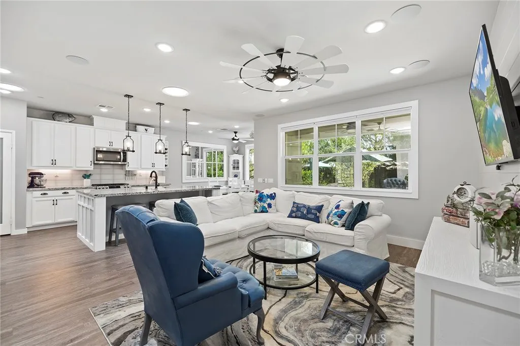 30210 Old Corral Circle, Menifee, California 92584 home-pic-12
