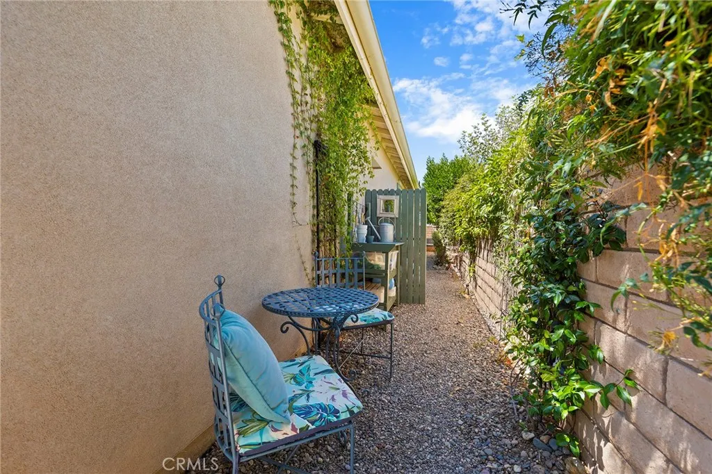 30210 Old Corral Circle, Menifee, California 92584 home-pic-41