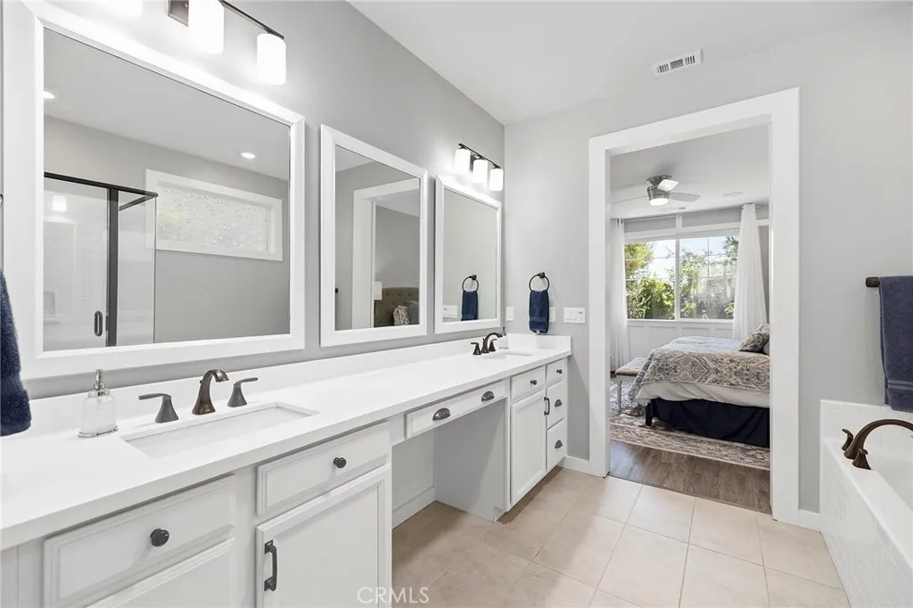 30210 Old Corral Circle, Menifee, California 92584 home-pic-37