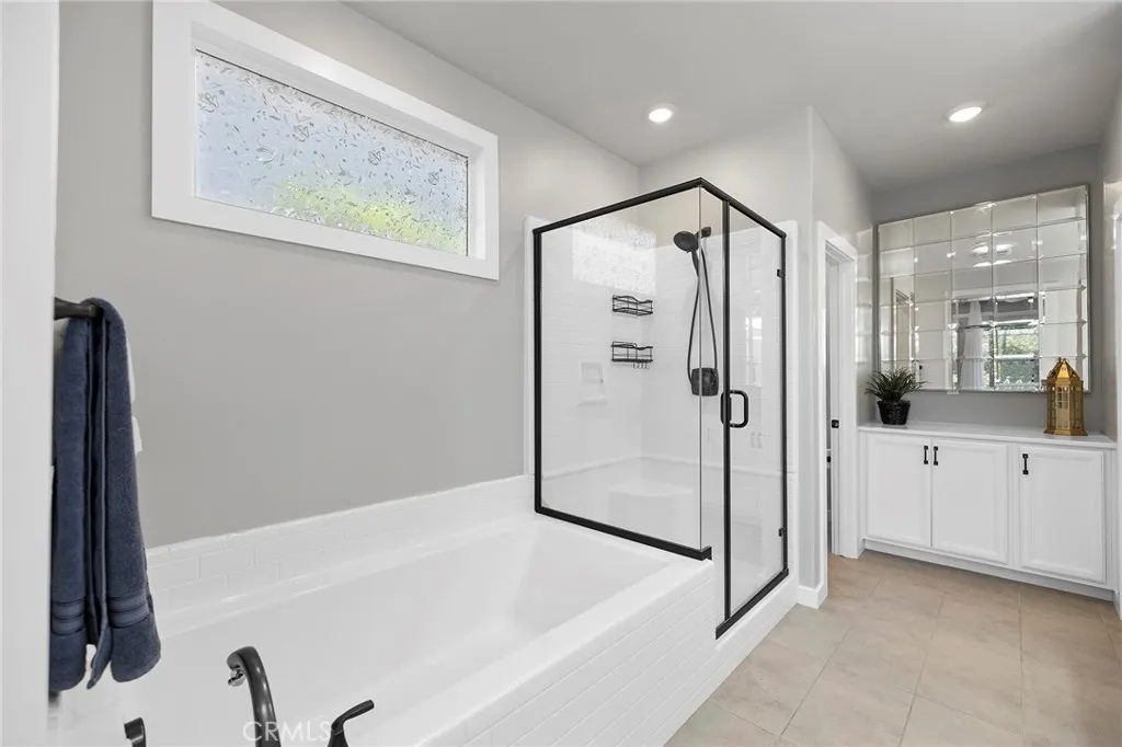 30210 Old Corral Circle, Menifee, California 92584 home-pic-36