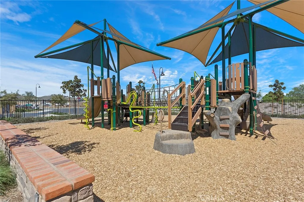 30210 Old Corral Circle, Menifee, California 92584 home-pic-59