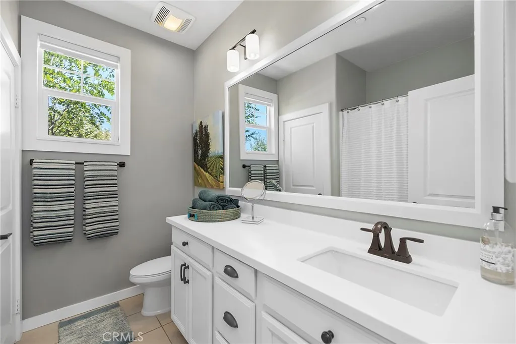 30210 Old Corral Circle, Menifee, California 92584 home-pic-23