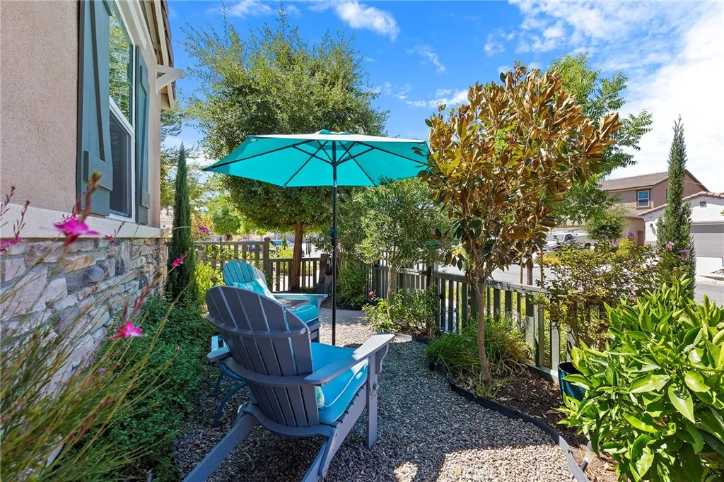 30210 Old Corral Circle, Menifee, California 92584 home-pic-9