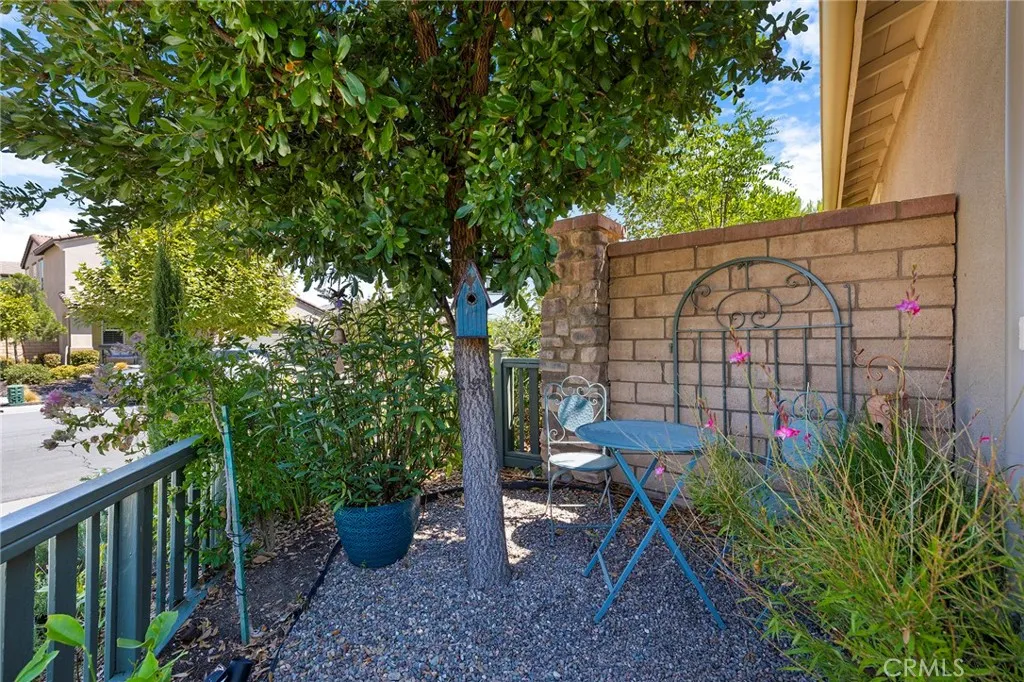 30210 Old Corral Circle, Menifee, California 92584 home-pic-8